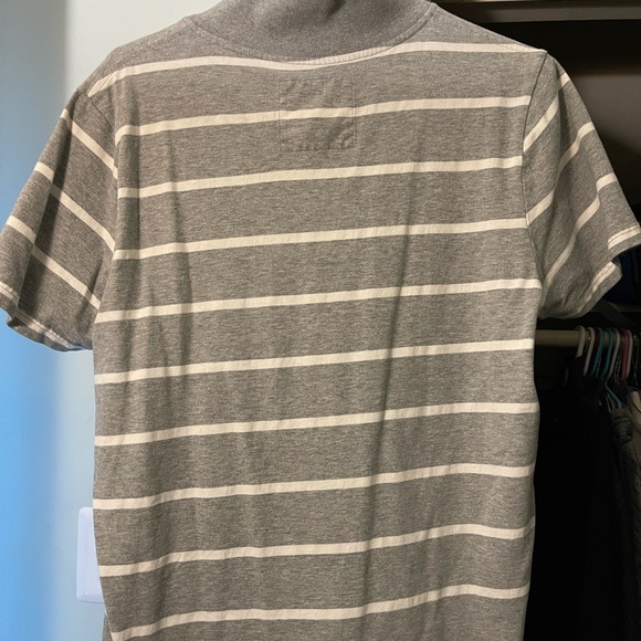 Large Hollister Polo - Picture 4 of 8